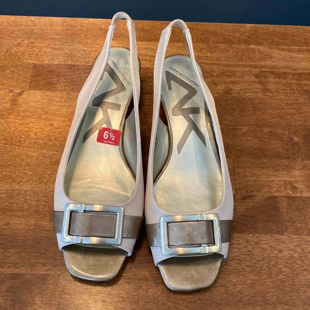 Like new! New Price! Anne Klein Sport Tan & Bronze Slingback Sandals Size 6.5